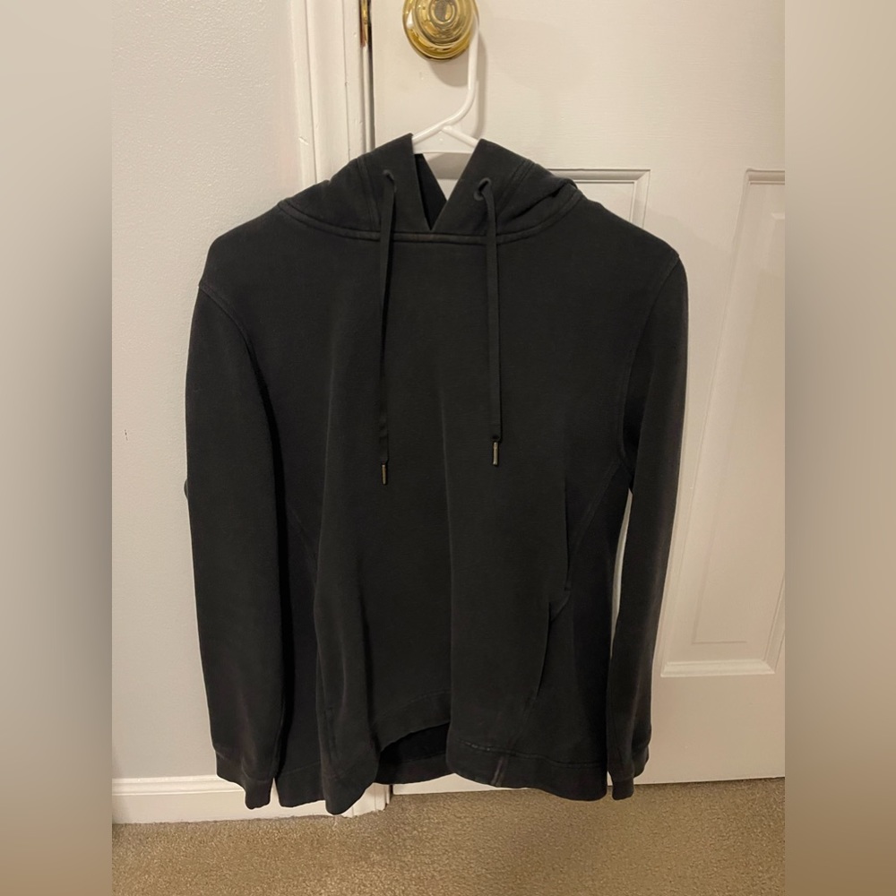 Lululemon sweatshirt